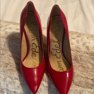 Red Pumps